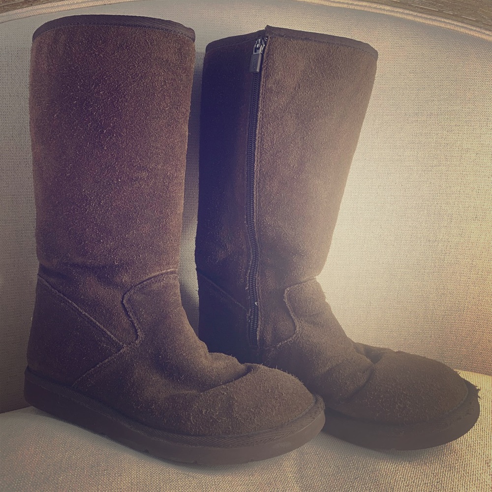 UGG shearling boots size 8
